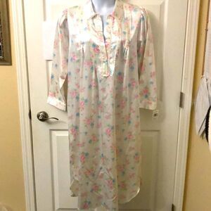 Miss Elaine floral nightgown size M NWT